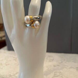 Silver and Gold Tone Cultured Pearl Bypass Ring Size 10.